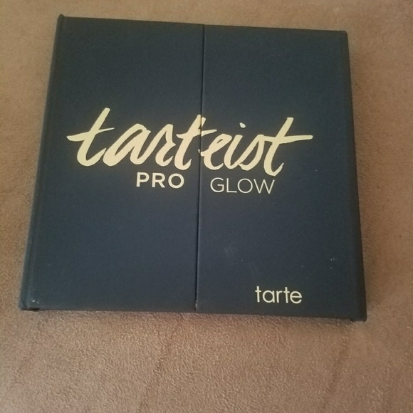 Tarte bronzer and highlight palette - Picture 2 of 4